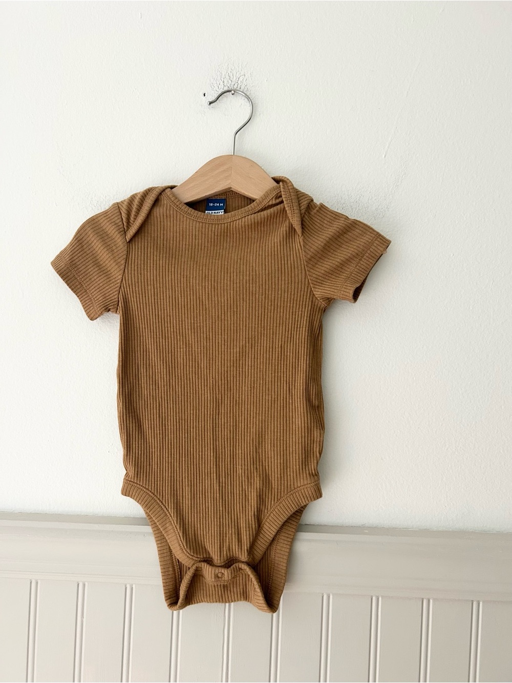 Old Navy 18-24 Months Ribbed Short-Sleeve One-Piece Bodysuit in Camel